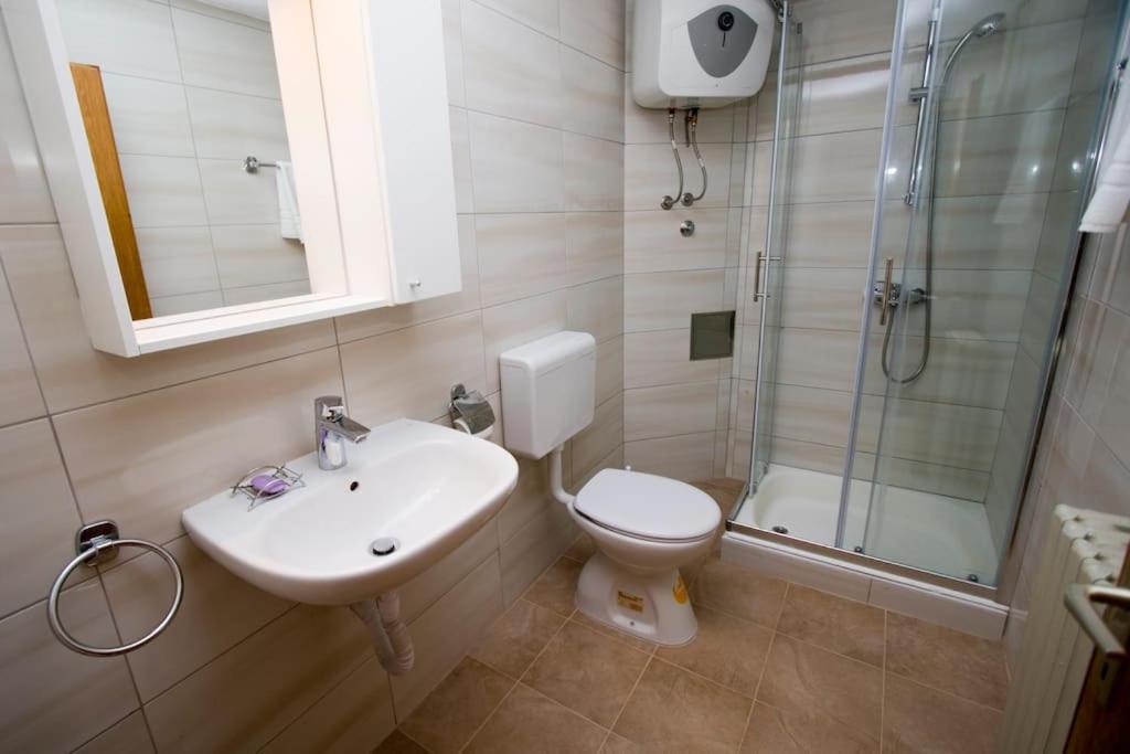 Holiday Home Makarska Eksteriør billede